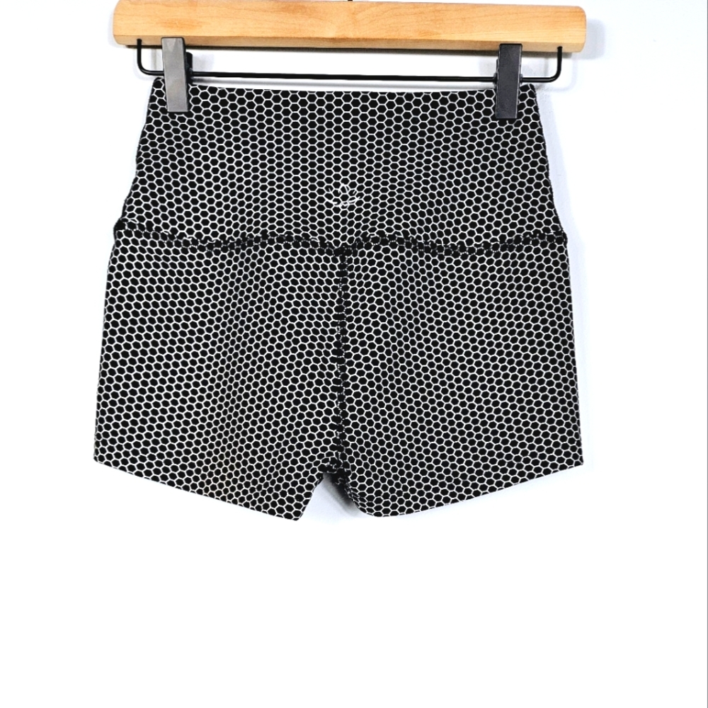 Beyond Yoga Bike Shorts | Honeycomb | M